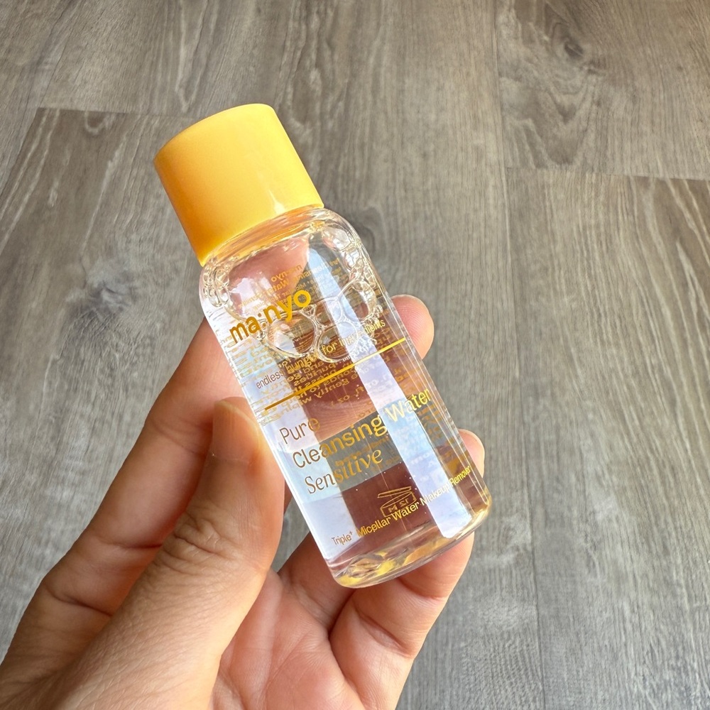 ma:nyo Pure Cleansing Water Sensitive - tester size 30ml New